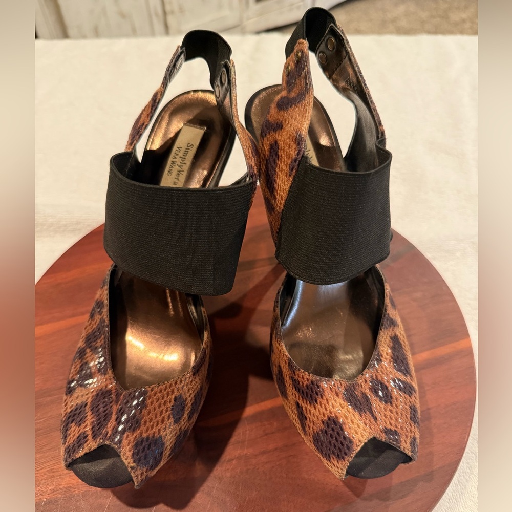 Simply Vera By Vera Wang Heels Womens 8 M Debbie Pump Cheetah Stiletto Peep Toe